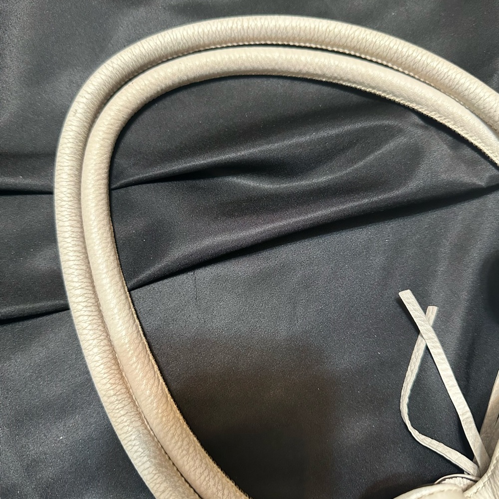 Michael Kors Cream Leather Hobo Bag - Picture 5 of 10